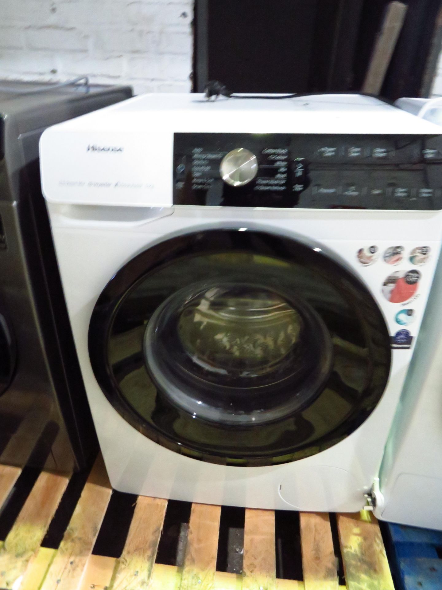 Hisense 9kg dose assist washing machine, powers on but the control panel flashes and wont allow