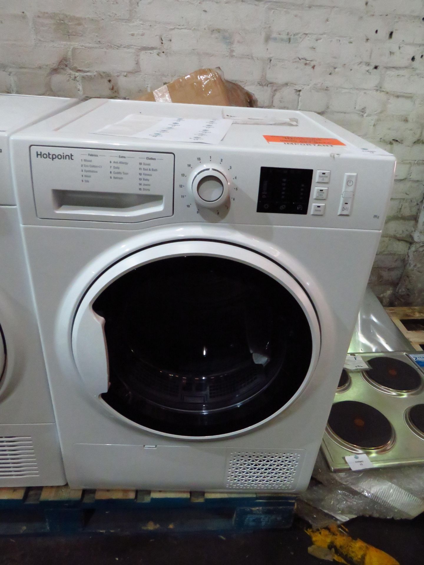 Hotpoint NTM1081WKUK 8Kg Heat Pump Tumble Dryer - White RRP œ439.00Hotpoint NTM1081WKUK 8Kg Heat