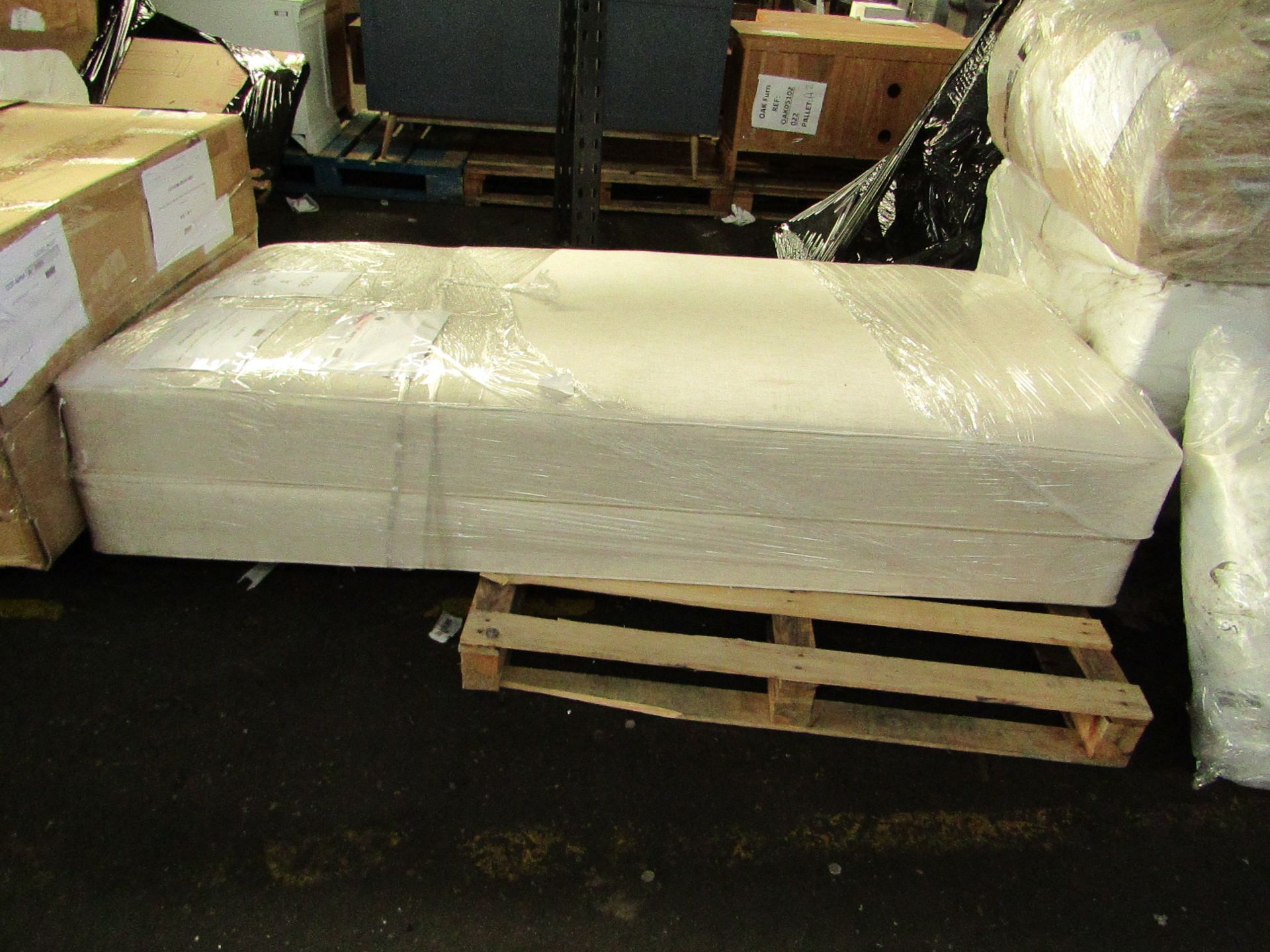 Heals De Luxe Divan Shallow 200x200cm 2055 Two Tones Biscuit, Supl. B, Bolt Through Fi RRP £3010.