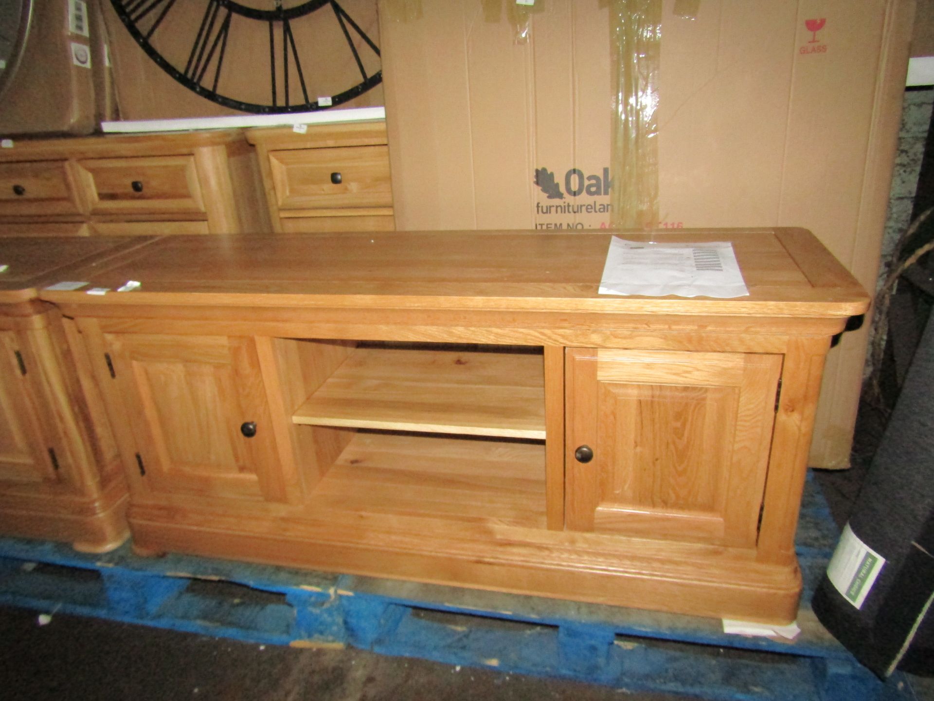 Oak Furnitureland Canterbury Natural Solid Oak Large Tv Cabinet RRP ¶œ349.99 (SKU OAK-APM-BOS023 PID