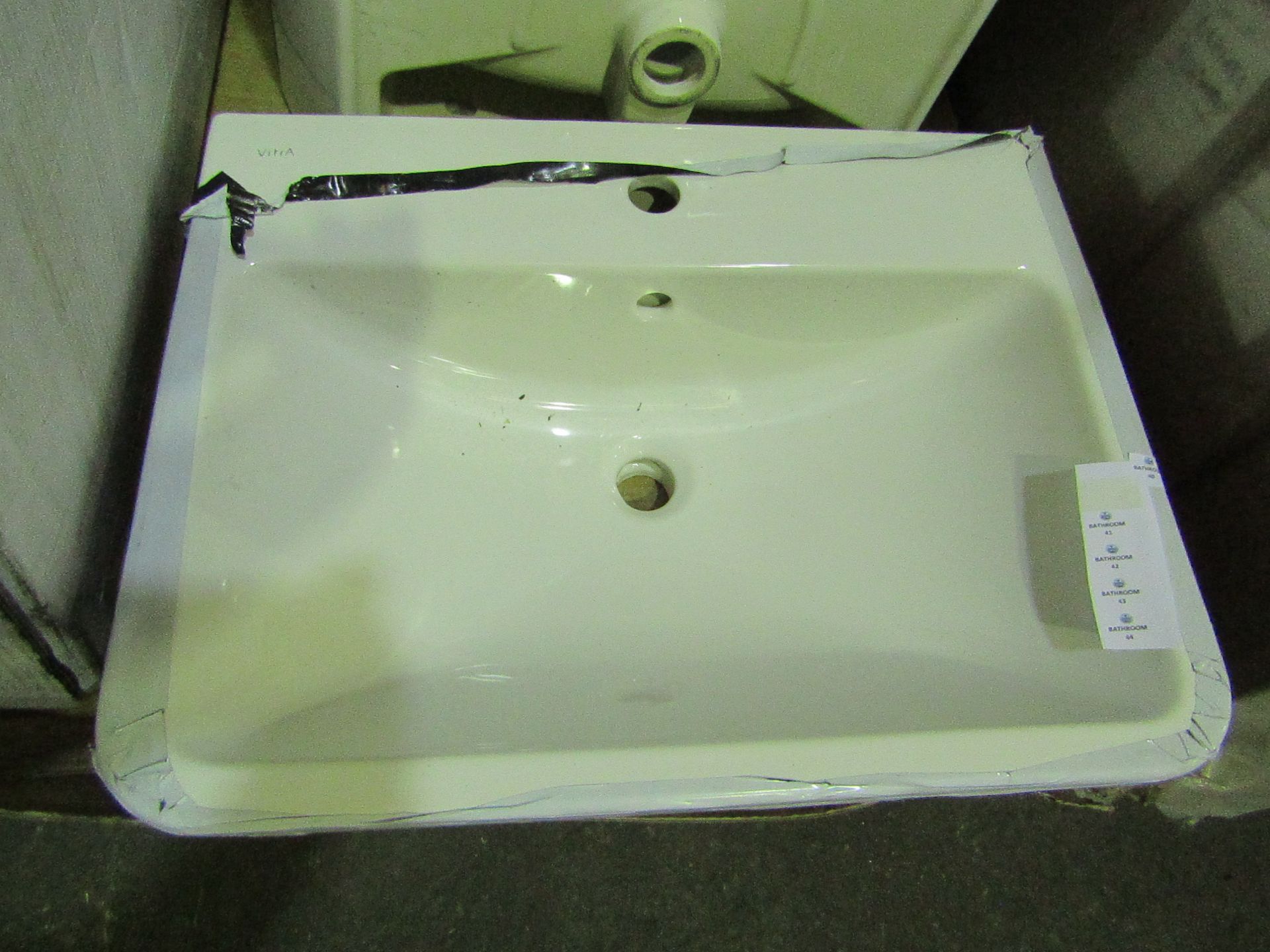 Vitra - Branded White Basin 600mm 1TH - Unused, No Packaging.