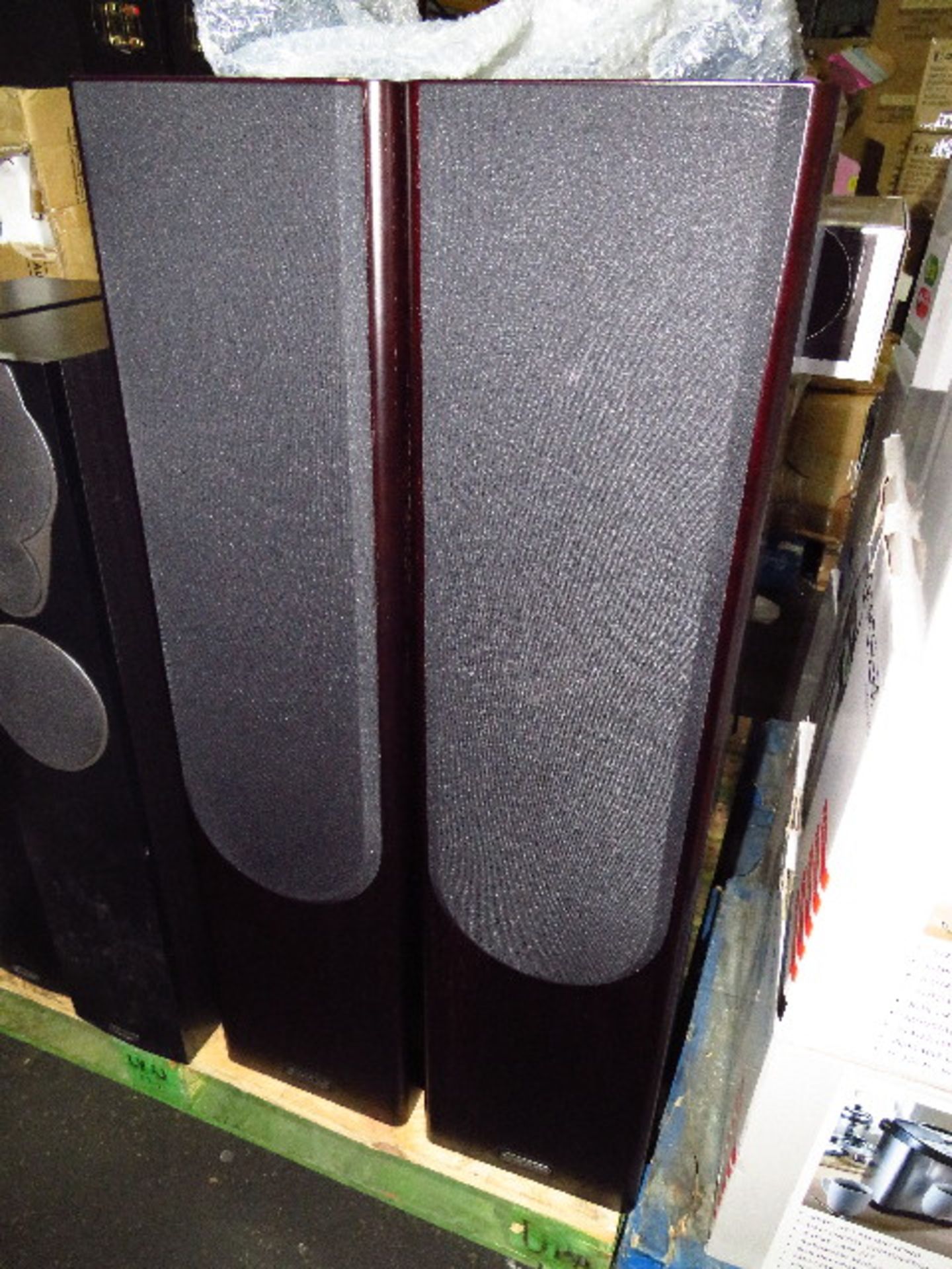 Monitor Audio Gold 300 (Dark Walnut) Floorstanding speakers, comes with feet, has a couple of