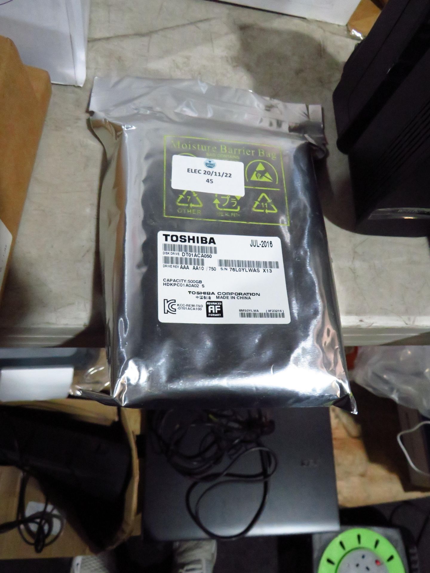 Toshiba 500GB hard drive, looks to still be sealed