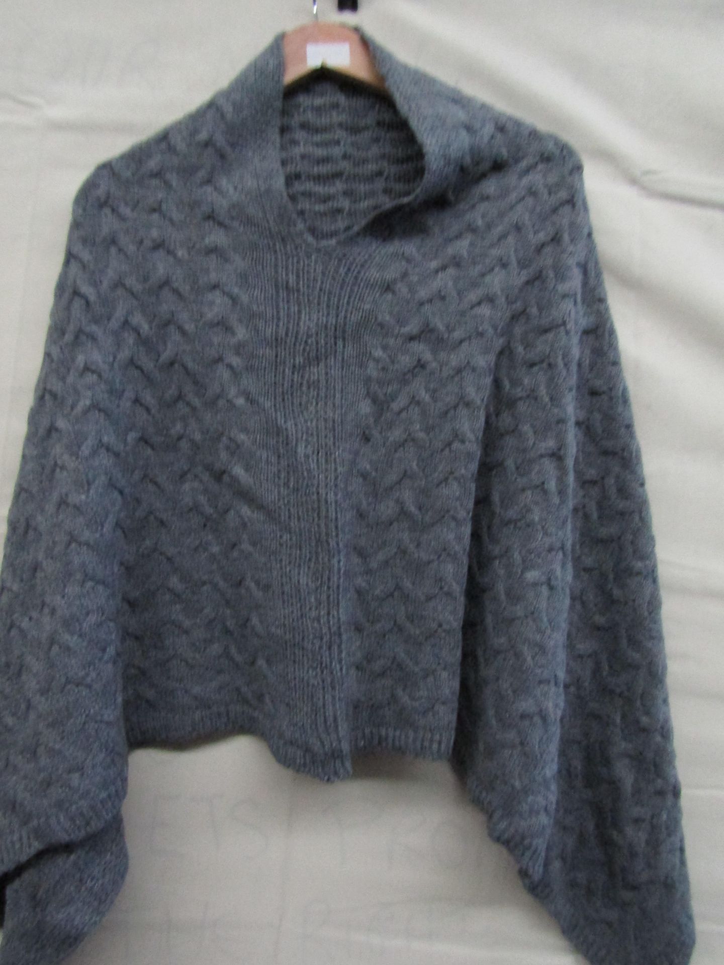 Knitted Poncho Grey One Size New & Packaged