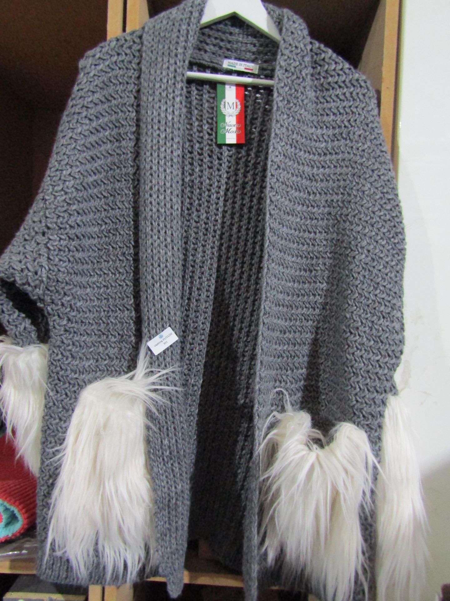 Nuova Moda Open Fronted Cardigan With Pockets & Faux Fur Trim On Sleeves & Pockets Grey Approx