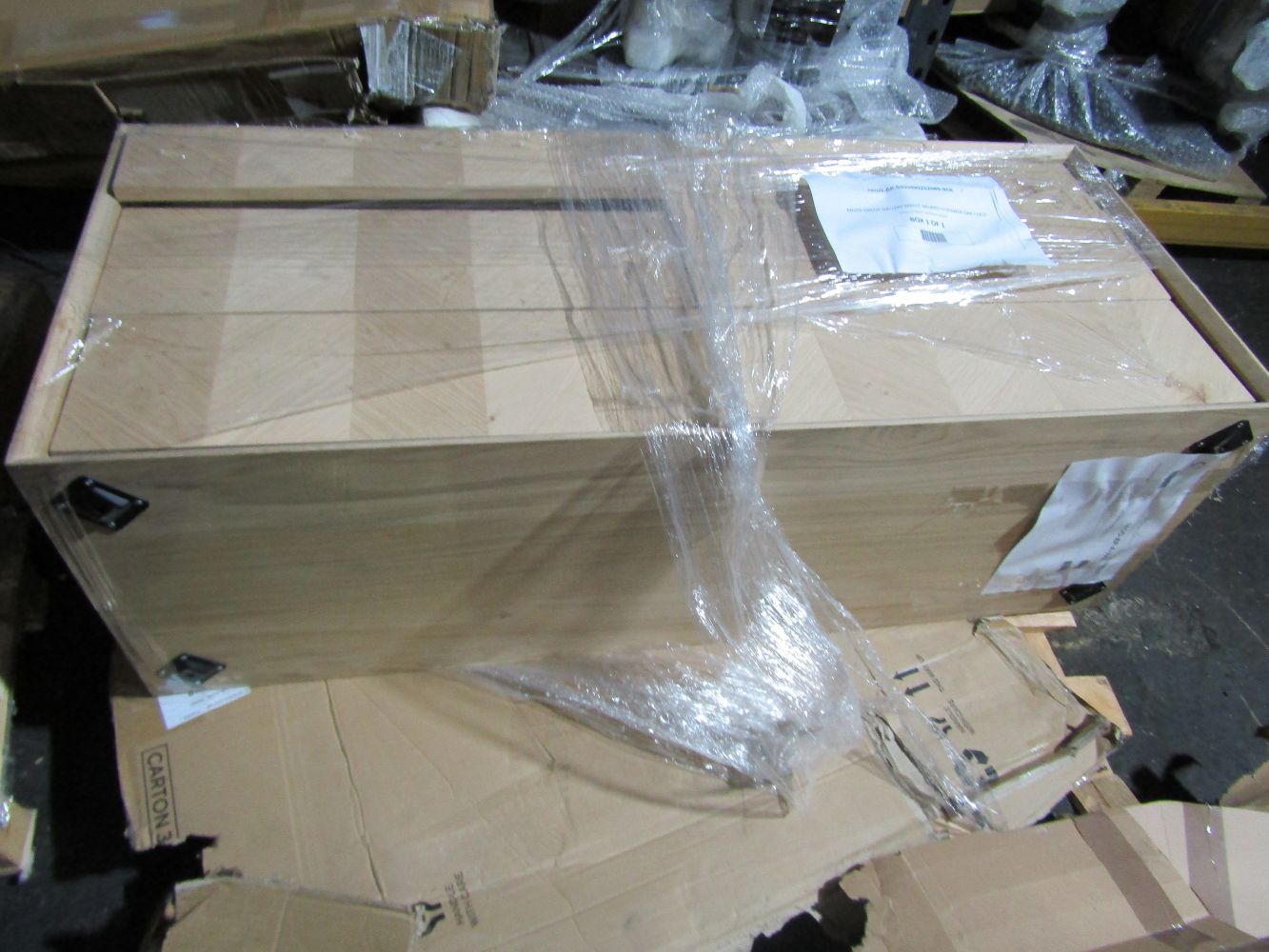 *NEW LOTS JUST ADDED* Pallets of BER Furniture from Swoon, Oak Furniture land, Cotswold and more