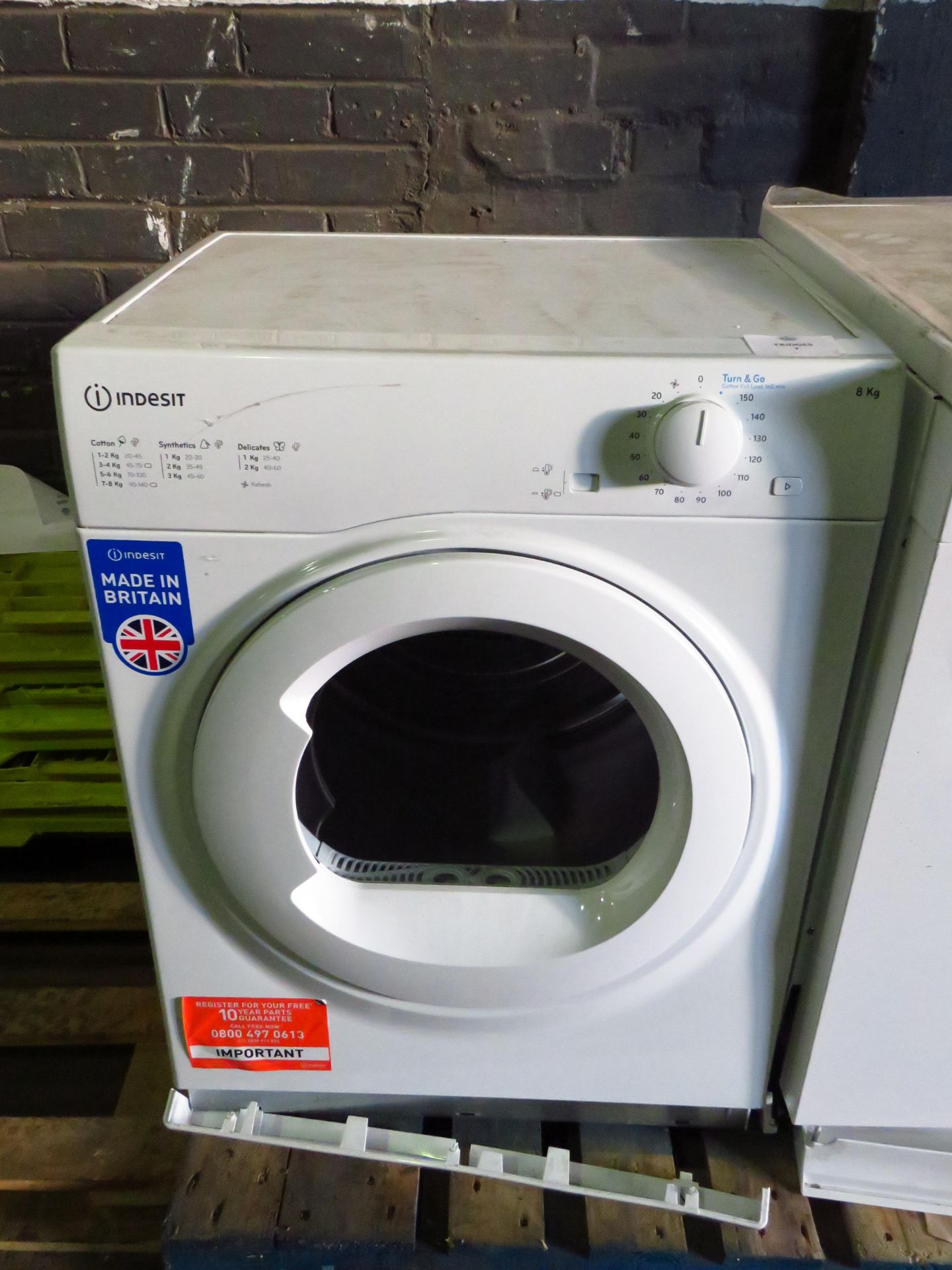 Indesit I1D80WUK 8Kg Vented Tumble Dryer - White RRP ?229.00Indesit I1D80WUK 8Kg Vented Tumble Dryer