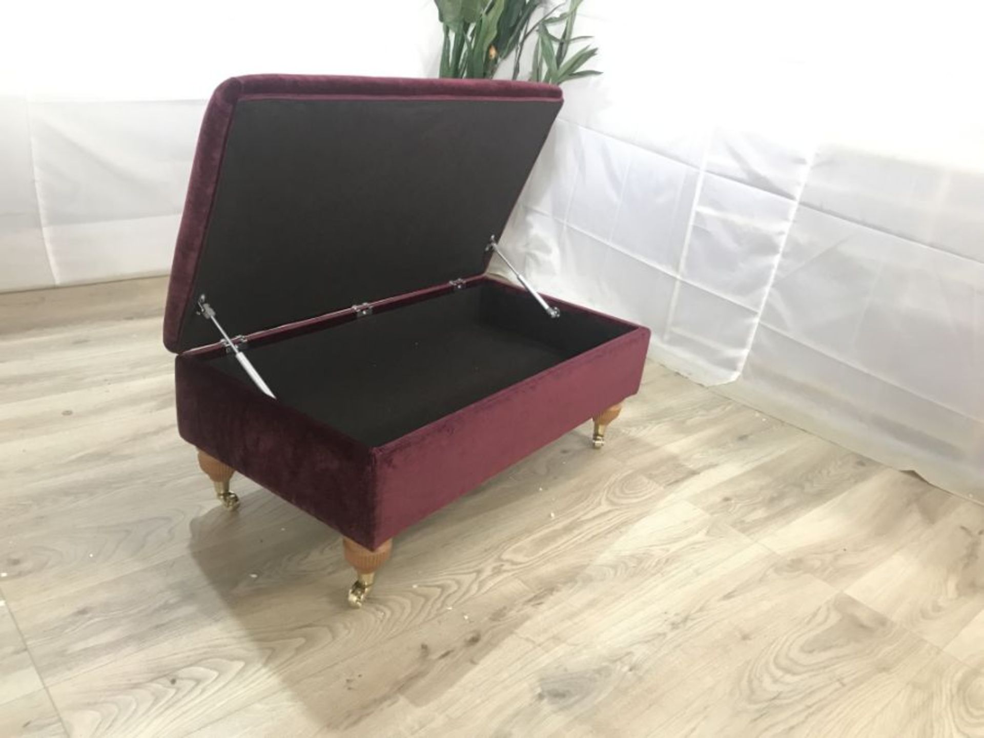 HSL Burrows Classic Legged V2 Ottoman Large Storage Volante Ruby Oak - RRP 305 SKU HSL-APM-FT010301 - Image 2 of 2