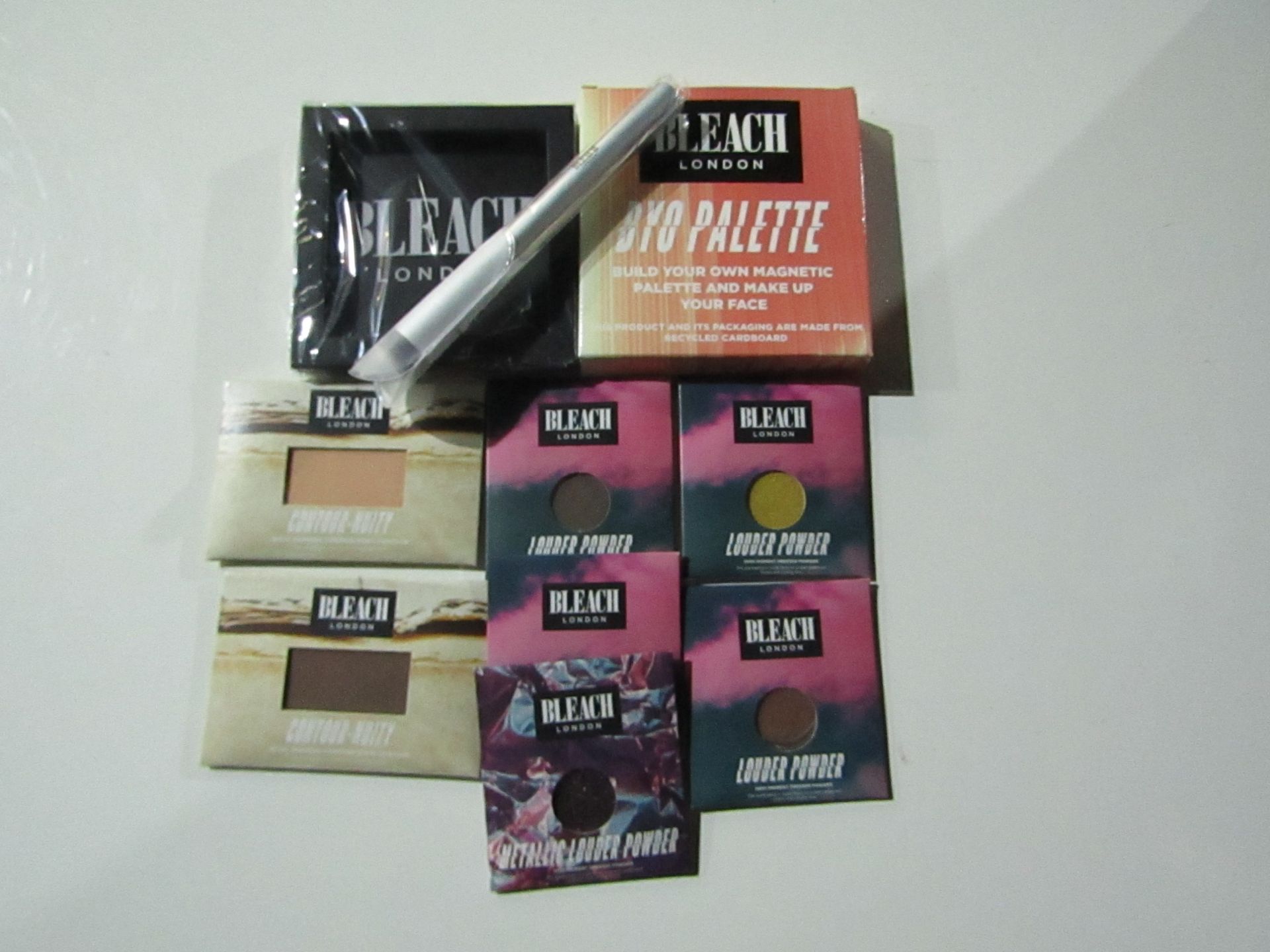 7-Piece Make-Up Set From Bleach London : 1x Make-Up Palette 1x Make-Up Brush 5x Assorted Colour's