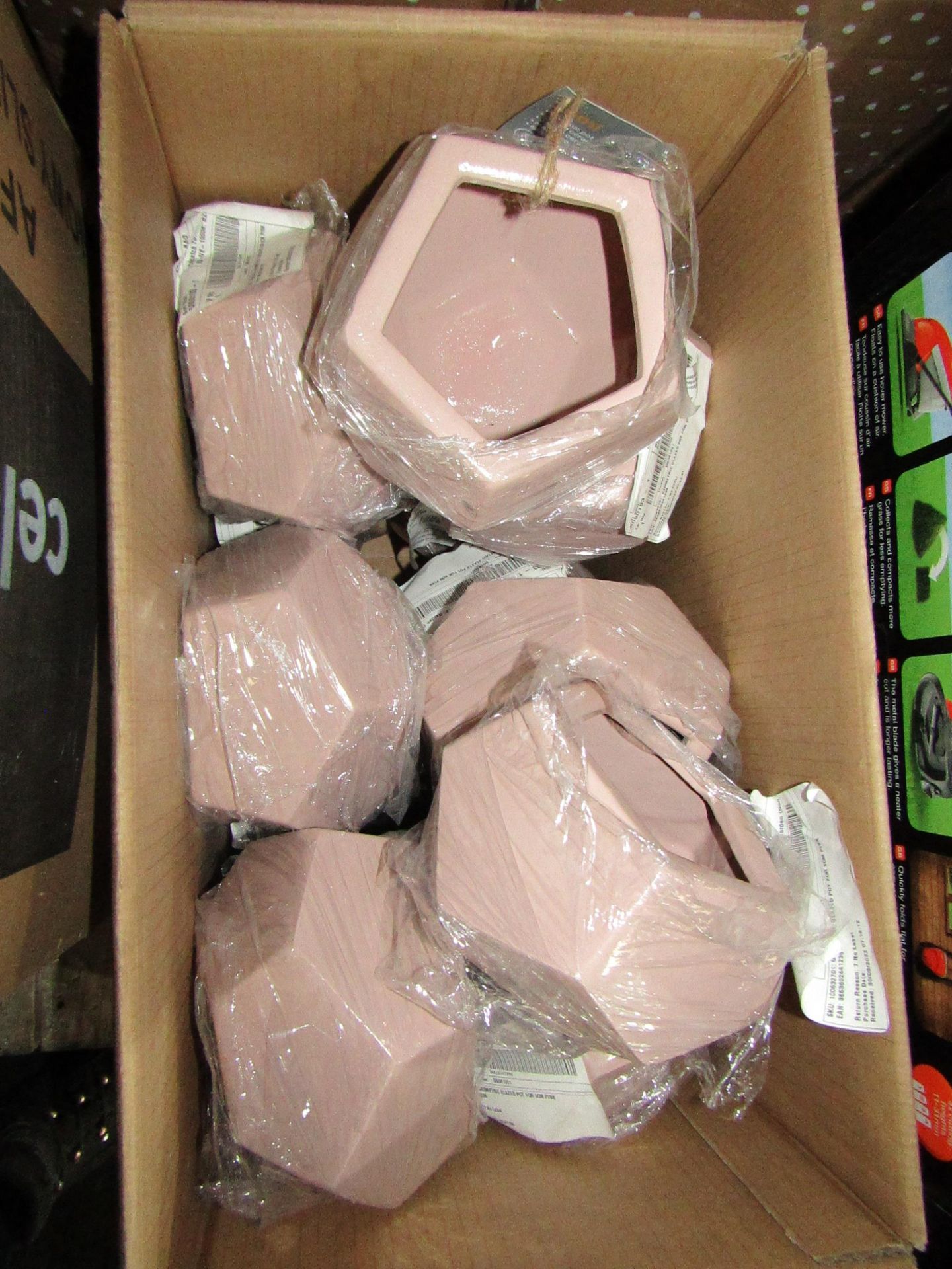 16x GoodHome - Zomi 9cm Geometric Glazed Pot ( Pink ) - New, No Packaging.