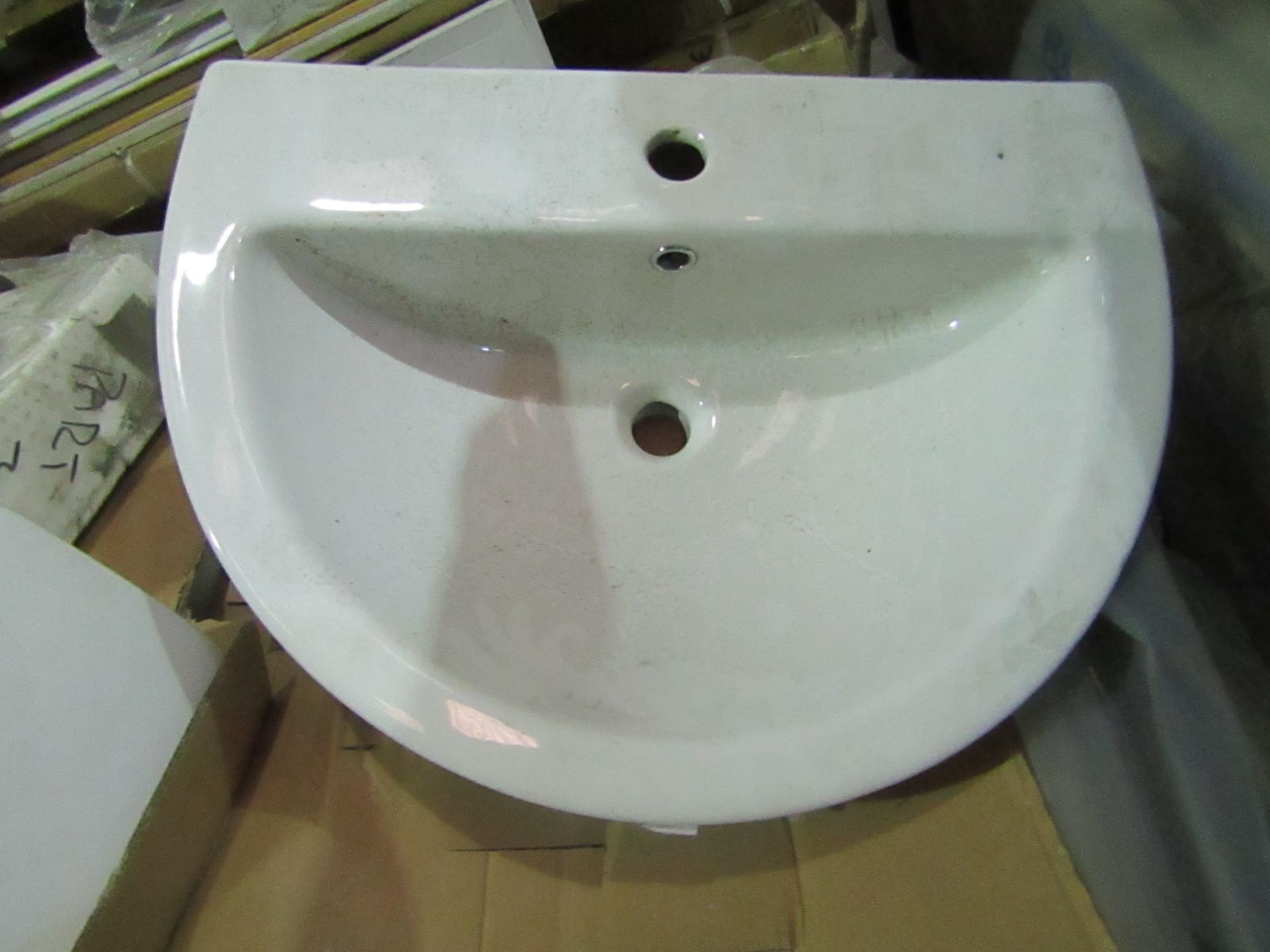 1x Pallet Containing Approx 30x Roca Debba 600x480mm 1TH basins - All New.