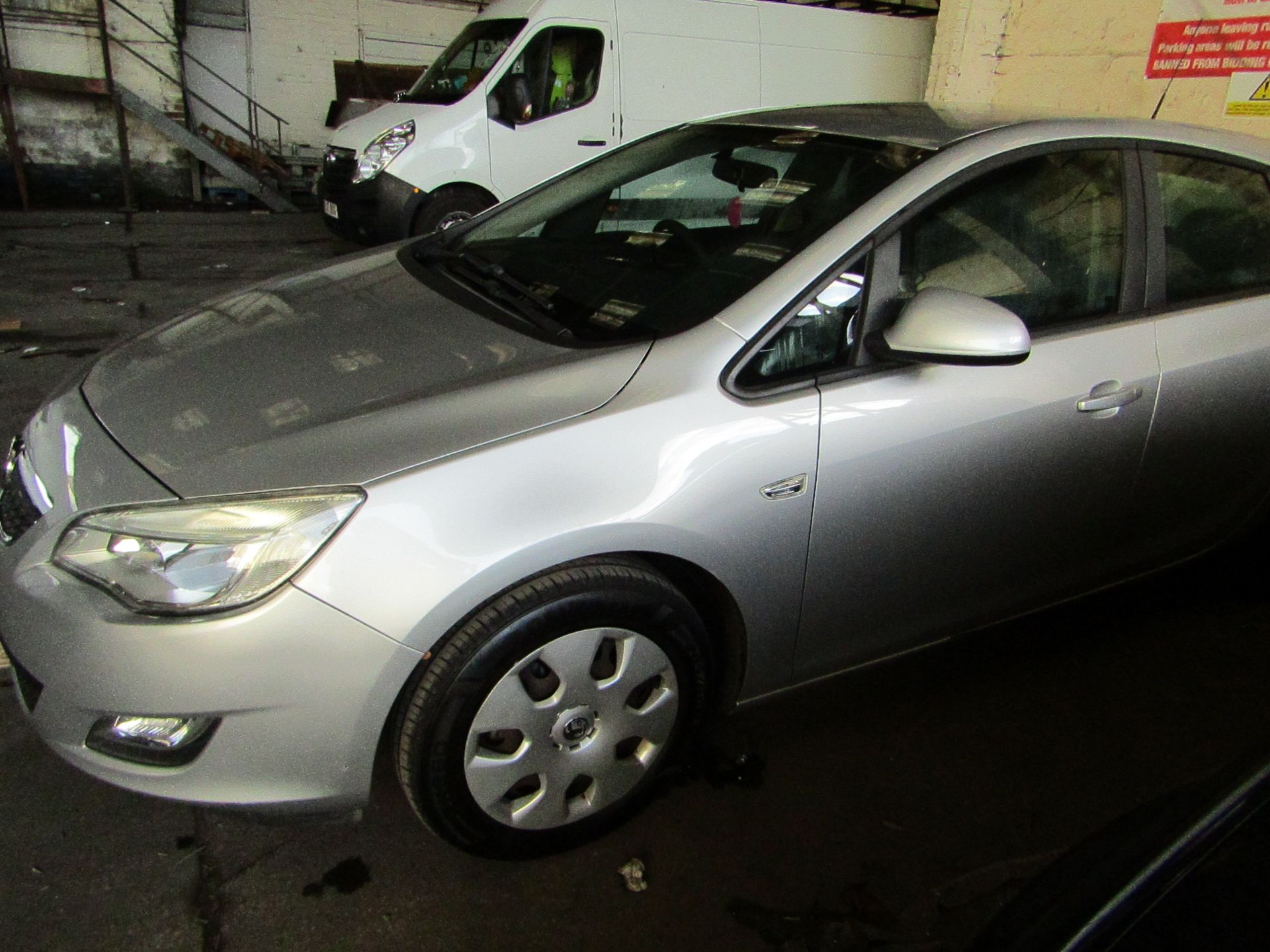 2010 Vauxhall Astra 1.6i Exclusive 113, 125,887 miles (unchecked), features climate control, - Image 5 of 11