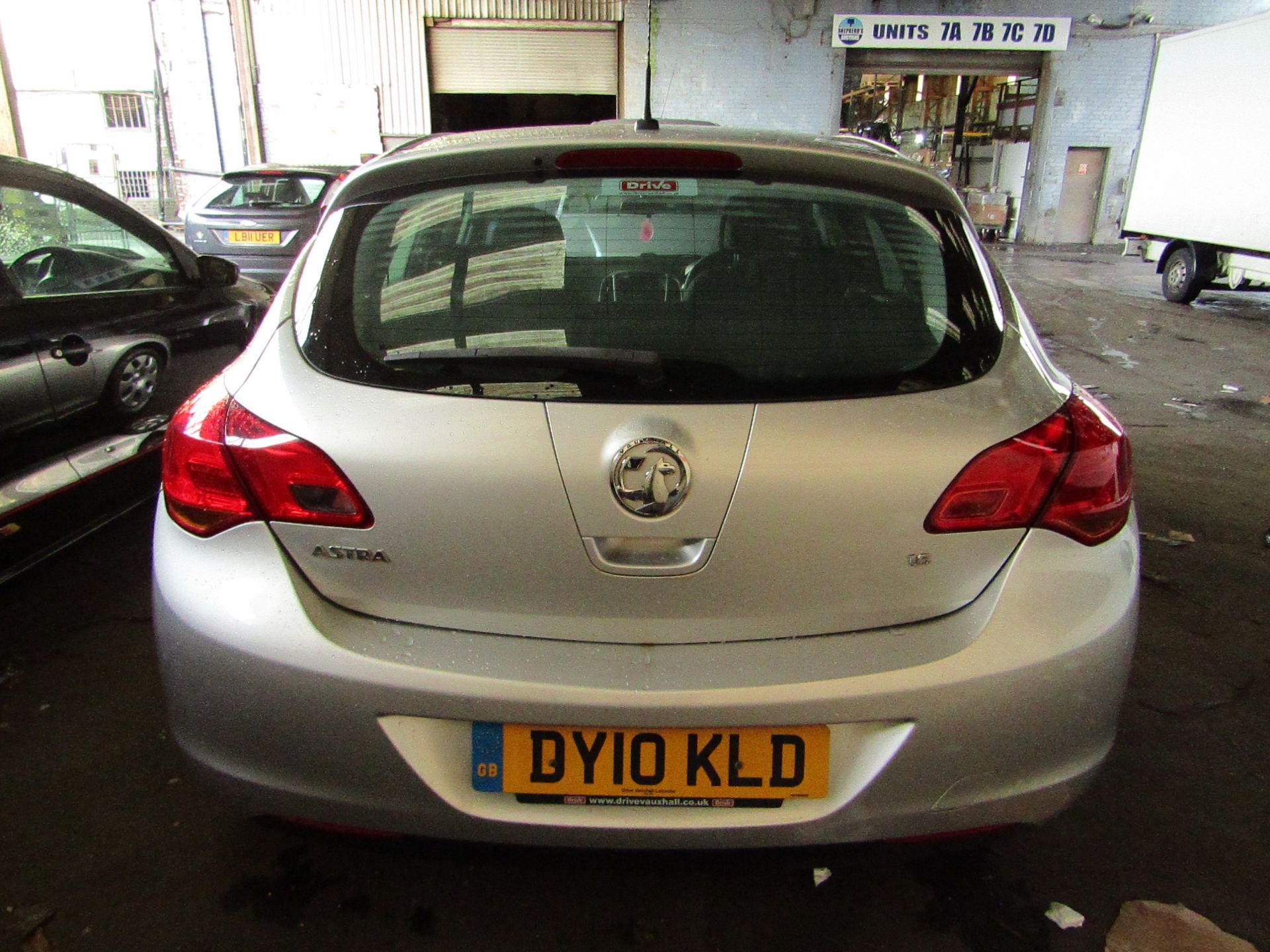 2010 Vauxhall Astra 1.6i Exclusive 113, 125,887 miles (unchecked), features climate control, - Image 3 of 11