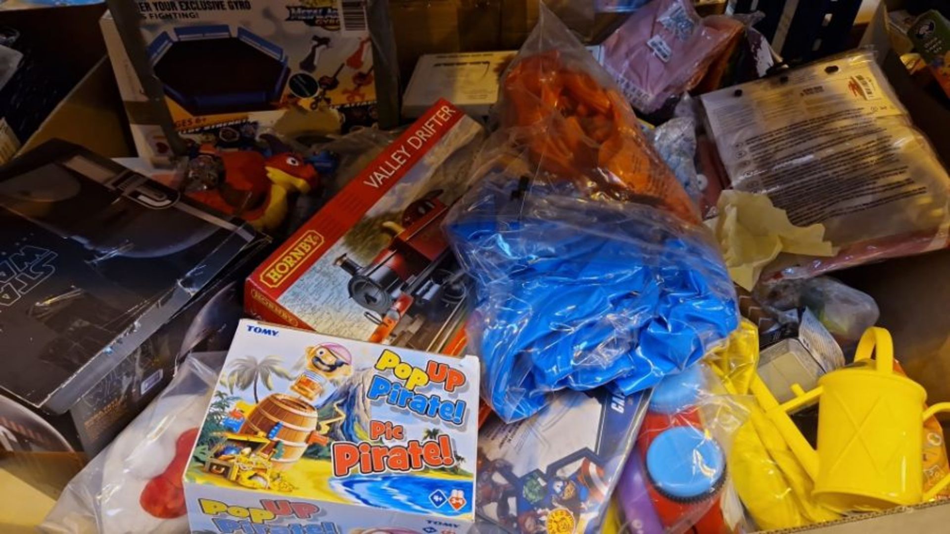 1x Truck load of  7003 items of Toys which are typically a mix of raw returns and excess stock - Image 7 of 13