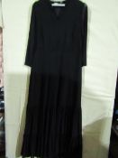 Dennis Day Dress Black Size 12 Unworn Sample