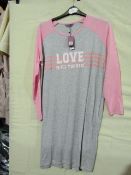 Foxbury Ladies Varsity Long Sleeve Nightie Size 16-18 New & Packaged