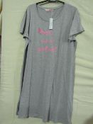 Ladies Jersey Melon Print Short Sleeve Nightie Size 8-10 New & Packaged