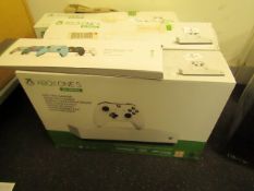 Xbox ONE S 1TB All digital console, powers on,not showing any Video input, comes with power cable/