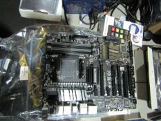 Gigabyte 990FXA-UD3 motherboard, unchecked, comes in original box