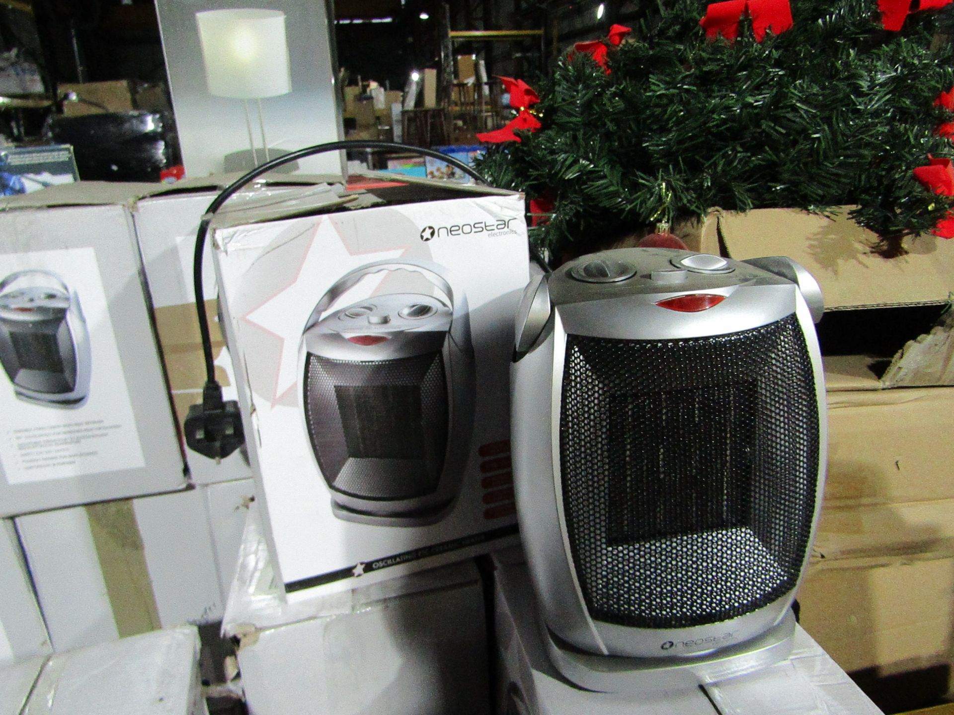 1 x Scotts of Stow Neostar Oscillating PTC Heater RRP ?49.95 SKU SCO-DIR-3120629 TOTAL RRP ?49.95