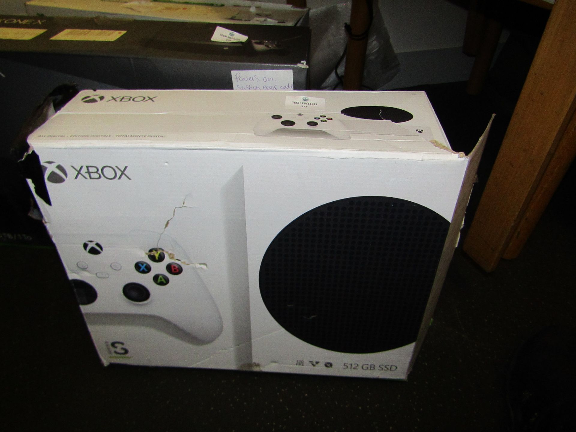 Xbox ONE  512GB games console, unit only no controller comes in original box, the unit powers on and