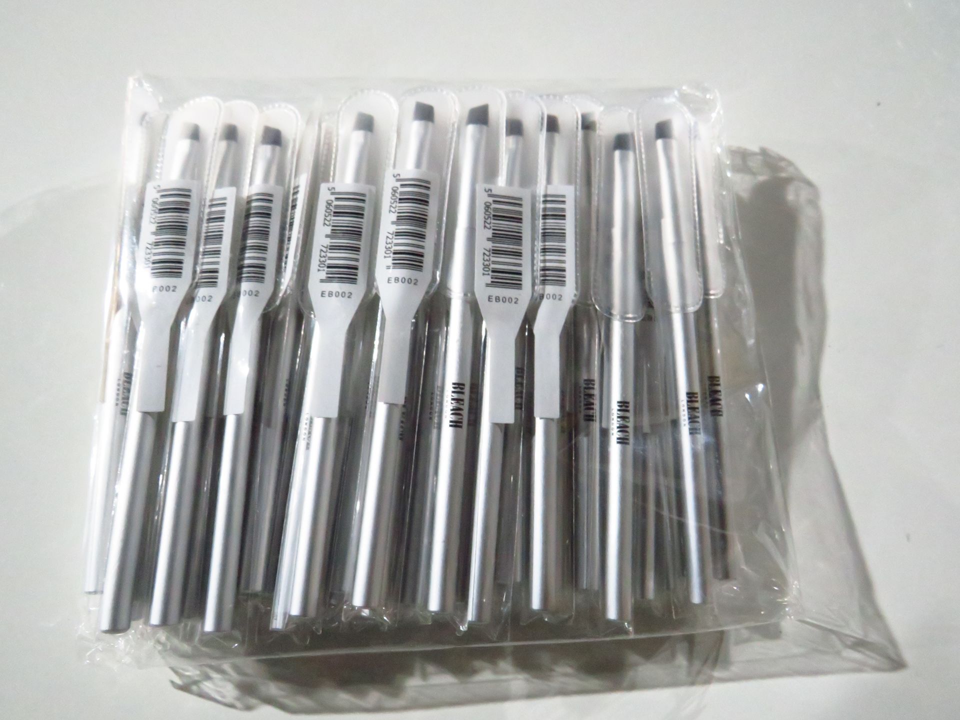 1 X PK of 50 Bleach London Lip Brushes All New & Packaged