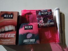 6-Piece Make-Up Set From Bleach London : 1x Mini Pink Make-Up Case 2x Various Make-Up Brushes 3x