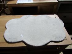 Cloud rug, 55x90, has a dirty mark on it