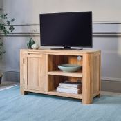 Oak Furnitureland Romsey Natural Solid Oak Small Tv Unit RRP ?249.99 Width: 140cm Height: 60cm
