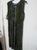 Gabby Dress Green/Black Size Approx 12-14 New With Tags