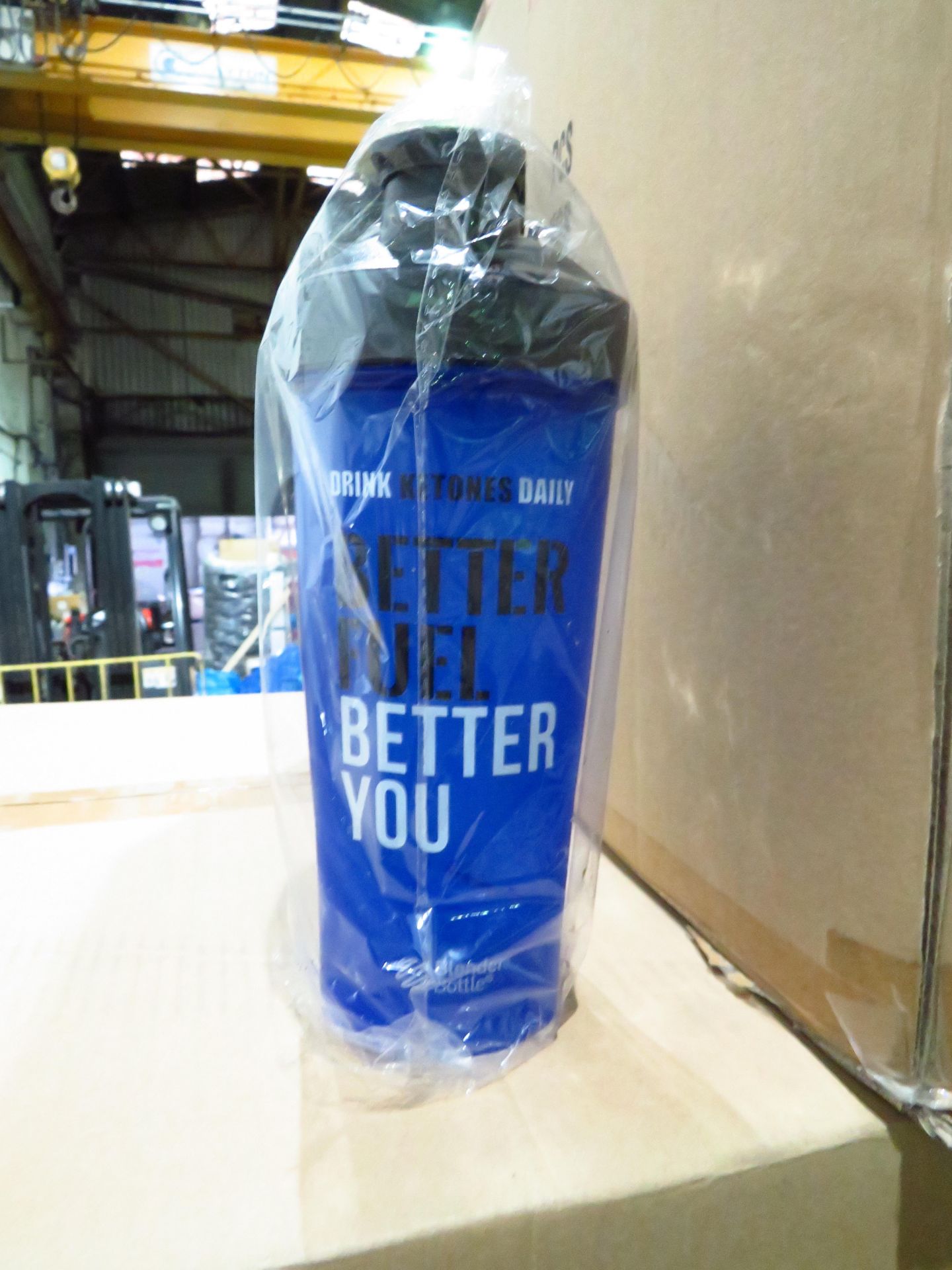 Approx 864 Protein shaker bottles, new and wrapped, colours may vary between pink and blue