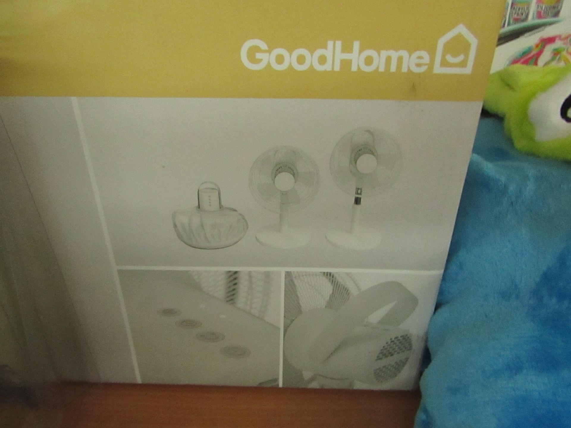 GoodHome - Carrao White Oscillating Desk Fan 30cm / 12" - Unchecked & Boxed.