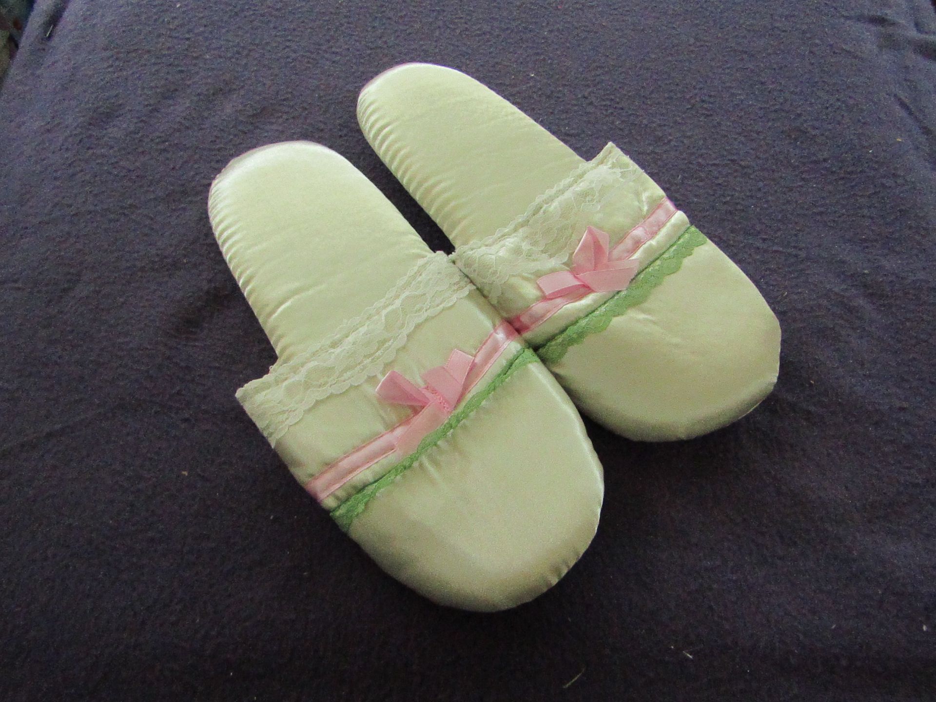 2x Unbranded - Ladies Silk Slippers - No Size - Unused & Packaged.