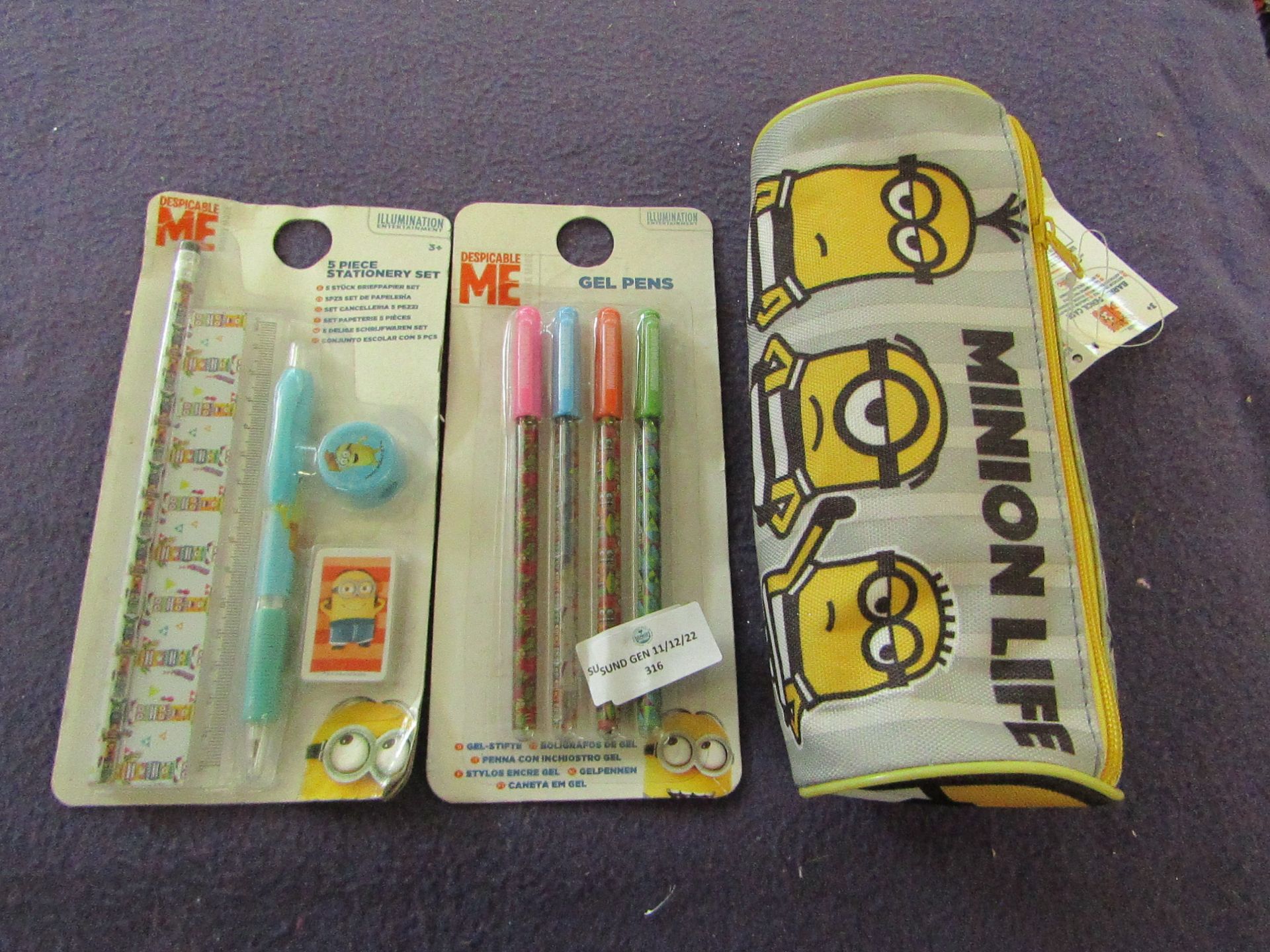 1x Minions - Stationary Case - Unused. 1x Minions - 5-Piece Stationary Set - Unused. 1x Minions -