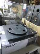 Teac TN175 (Black) Turntable, working with manual and accessories in orignal box, PLU 409727