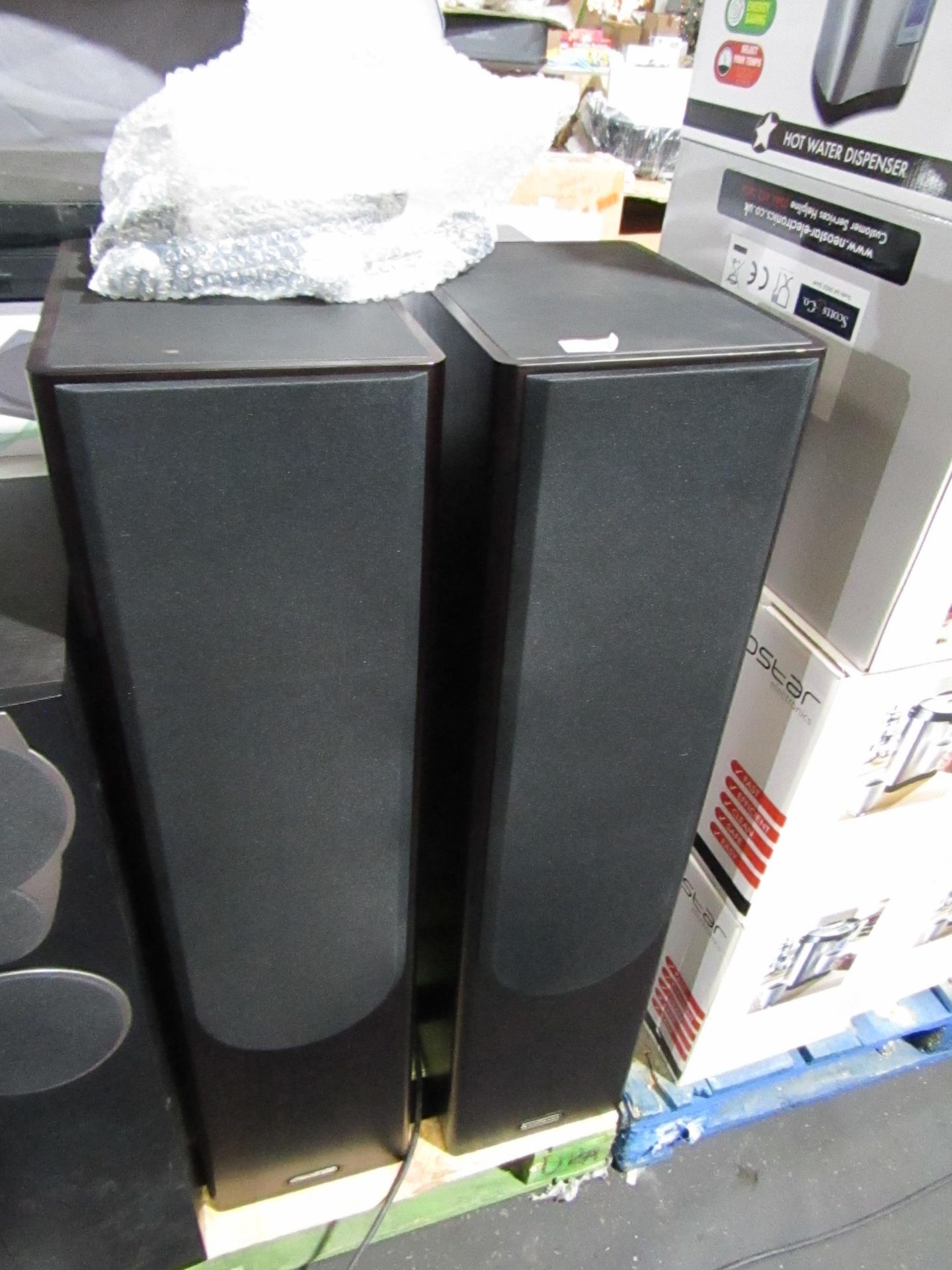 Monitor Audio Gold 300 (Dark Walnut) Floorstanding speakers, comes with feet, has a couple of