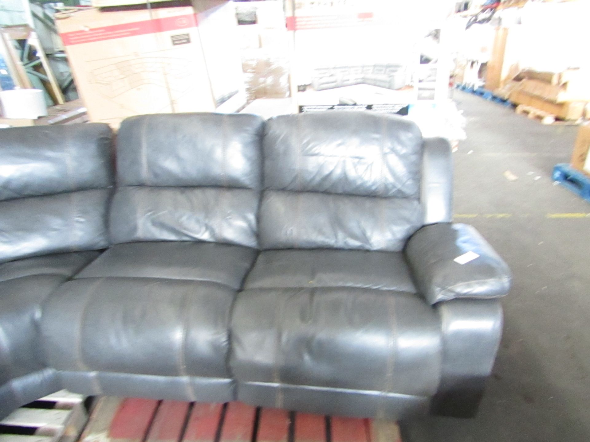 Costco Power reclining leather cinema sofa with USB charging points, 3 pin plug charger, cup holders - Image 6 of 6