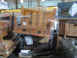 Pallets of Oak Furniture land unworked returns stock, typically in good condtion.