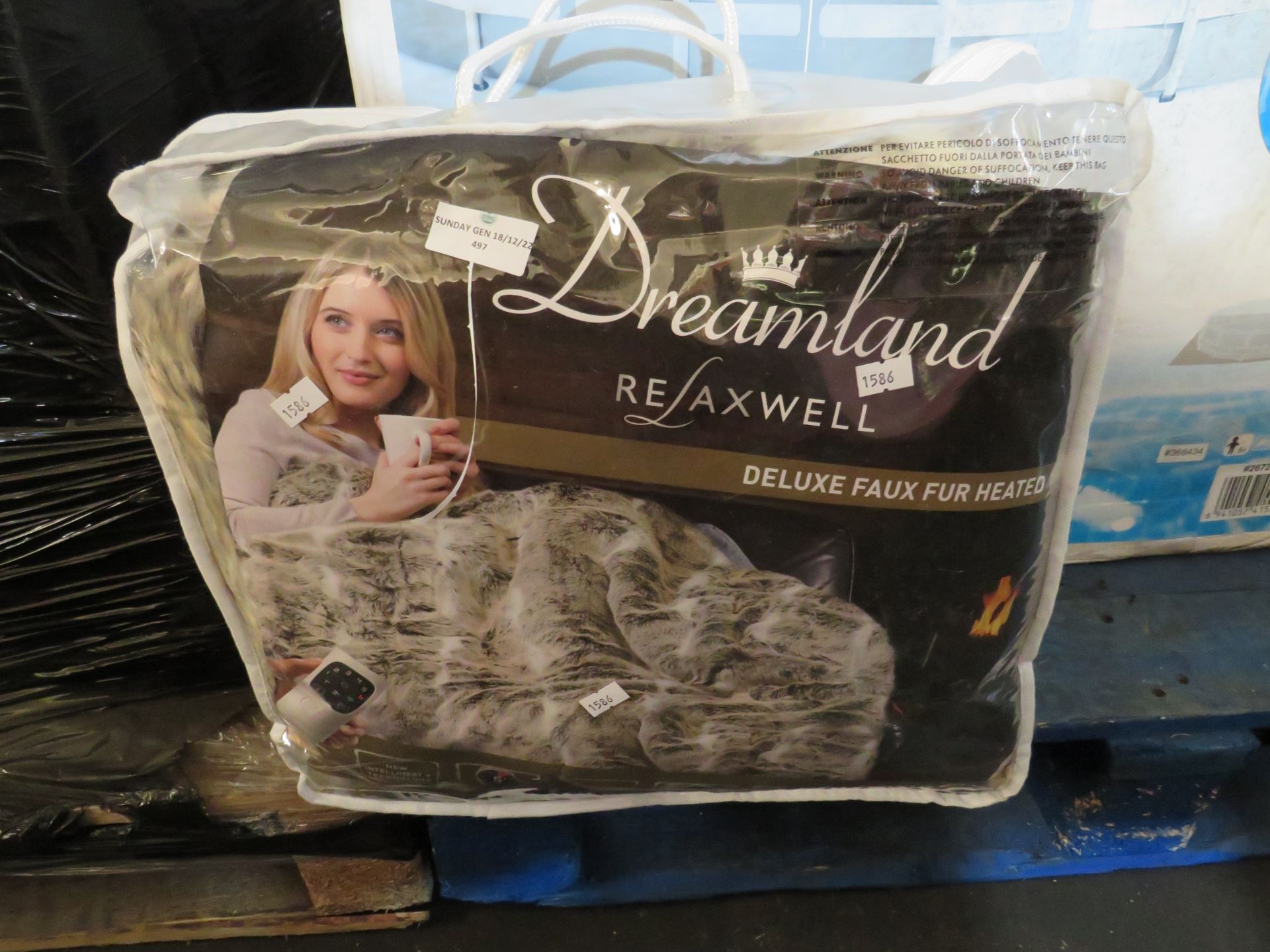 Dreamland - Deluxe Faux Fur Heated Blanket - Untested & Packaged.