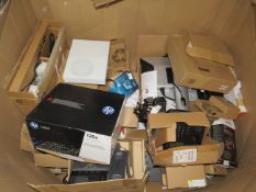 Mixed pallet of tech which iuncludes, non collected customer auction orders, faulty/missing part