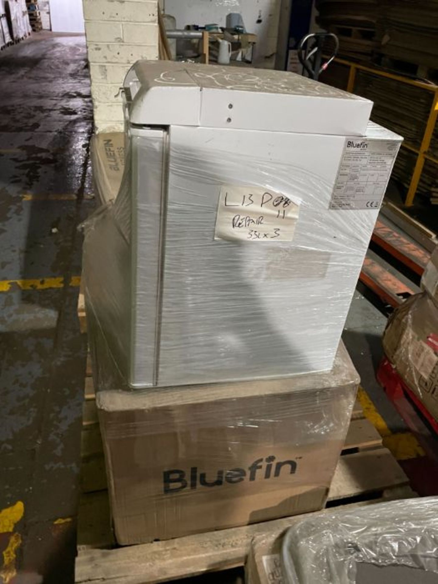 1x truck load of 154 raw returns fitness products from Blue Fin Fitness which includes spin bikes, - Image 33 of 34