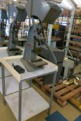 Stainel Co toggle press on pedestal