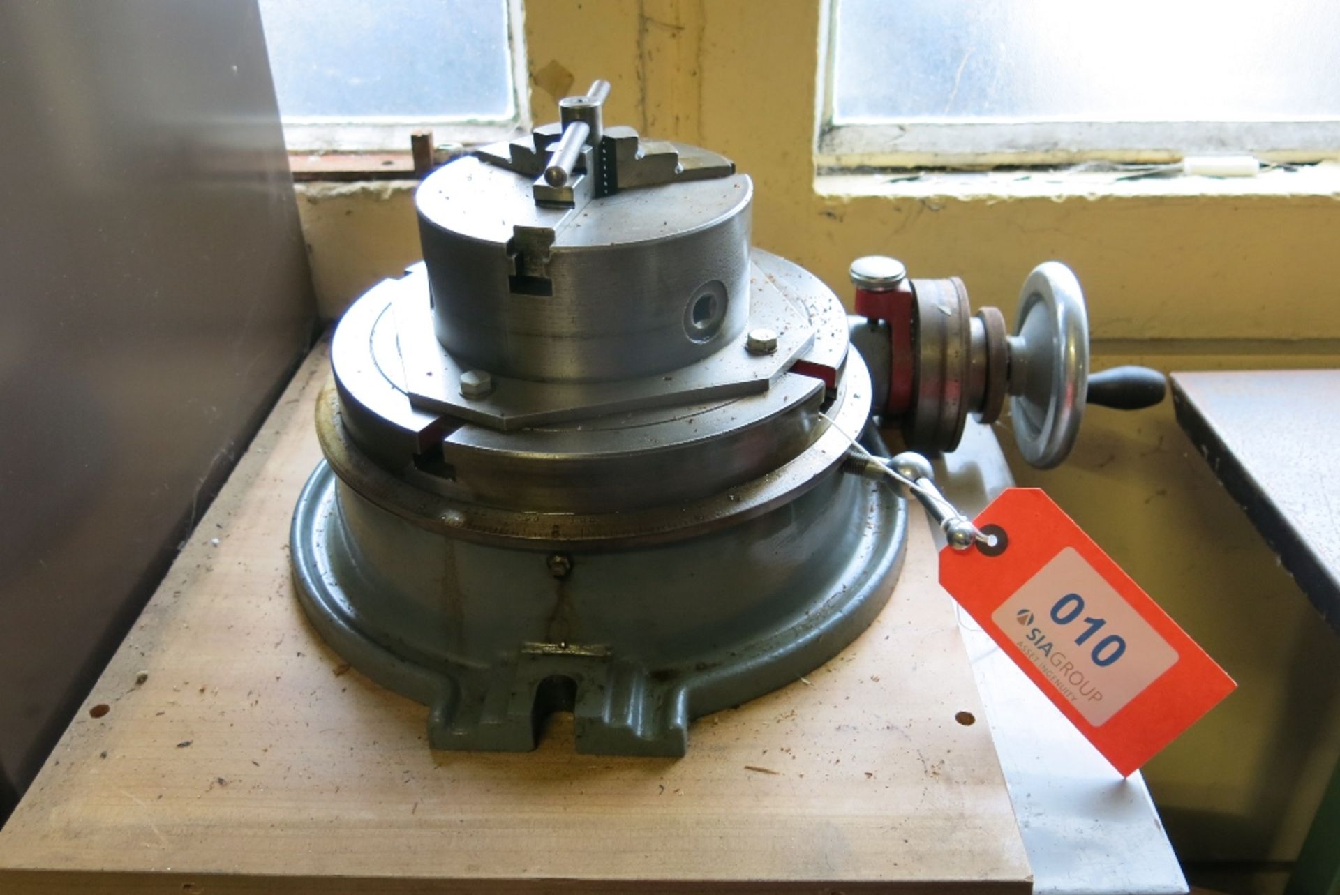 Rotary table 10 inch diameter with 3 jaw chuck