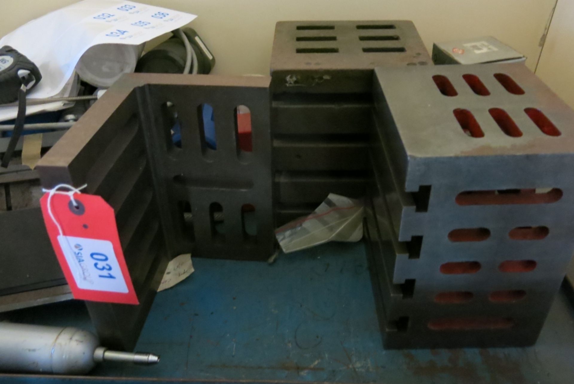 Contents of trolley to include (3) slotted machining blocks and (1) angle plate - Image 2 of 3