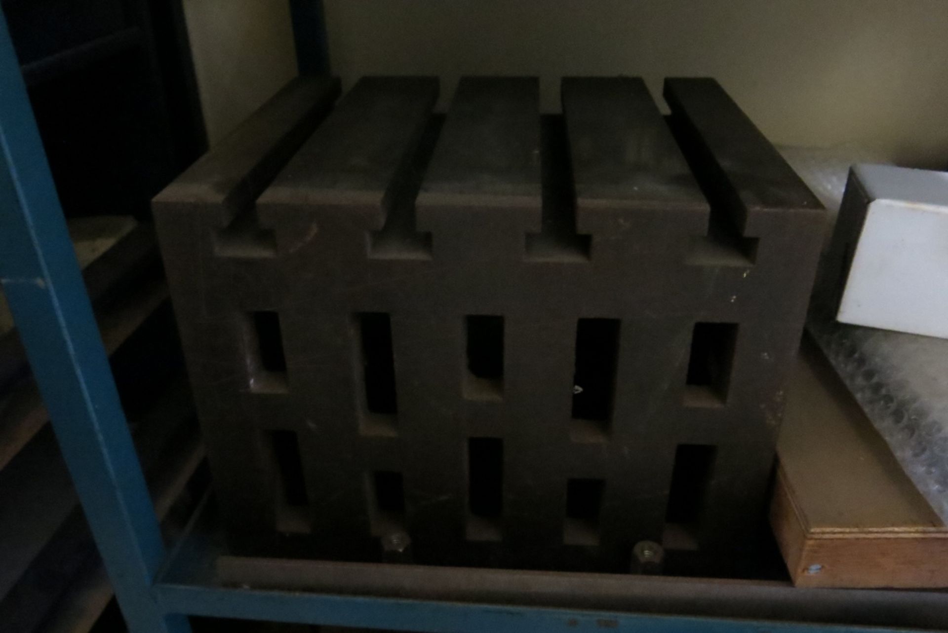 Contents of trolley to include (3) slotted machining blocks and (1) angle plate - Image 3 of 3