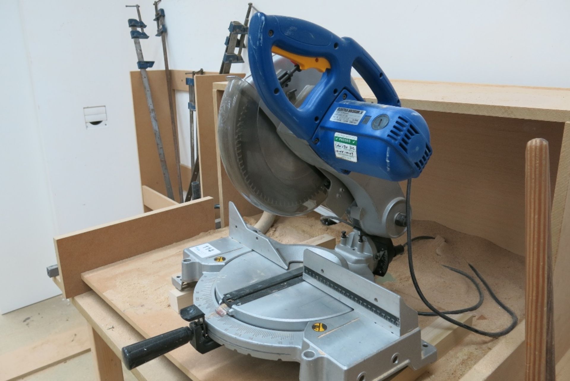 Elektra Beckum KS 250 table top mitre saw with Titan TTB431VAC extraction system - Image 3 of 6