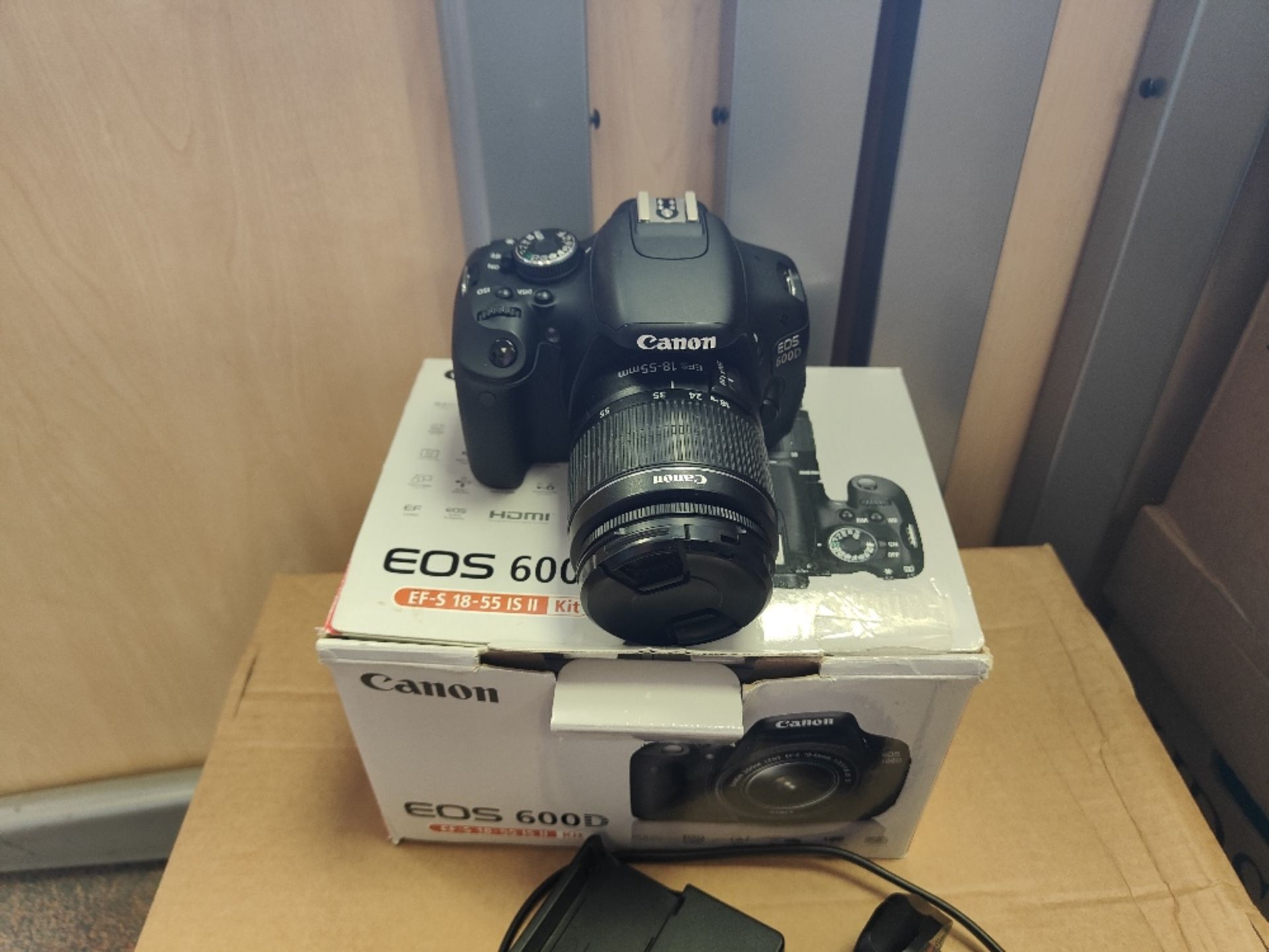 Canon EOS600D DSLR Compact System Camera - Bild 2 aus 8