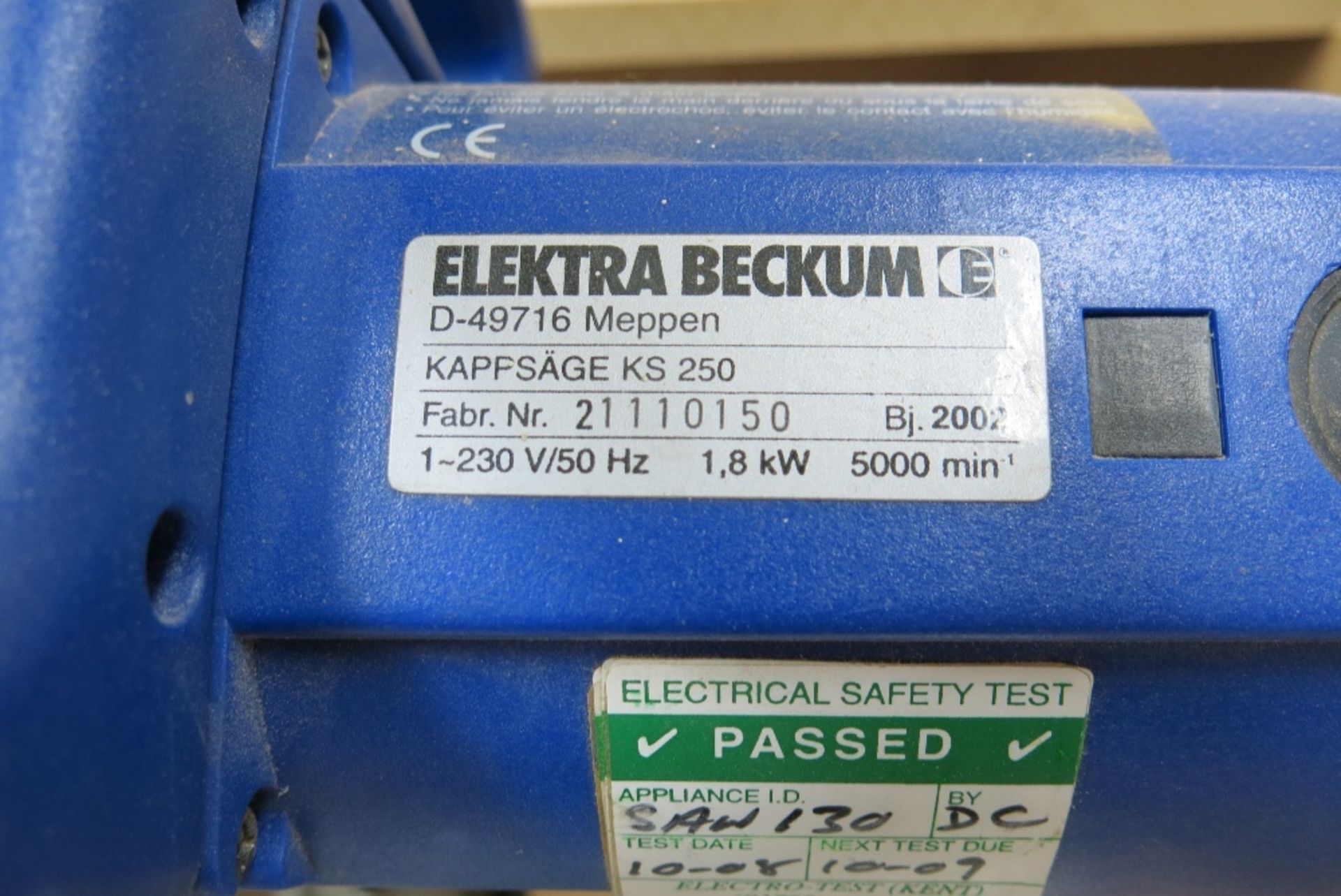 Elektra Beckum KS 250 table top mitre saw with Titan TTB431VAC extraction system - Image 4 of 6