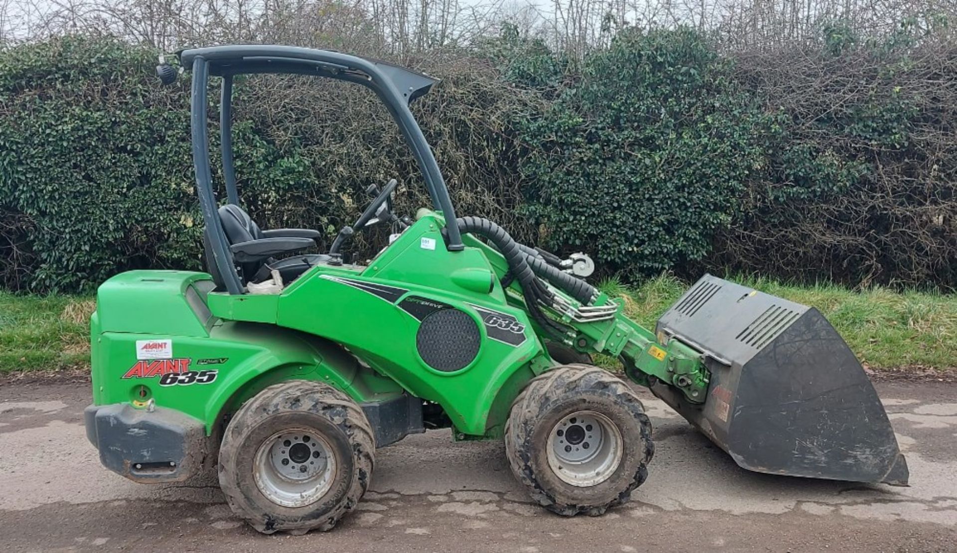 Avant 635 Articulated Loader with (3) Attachments