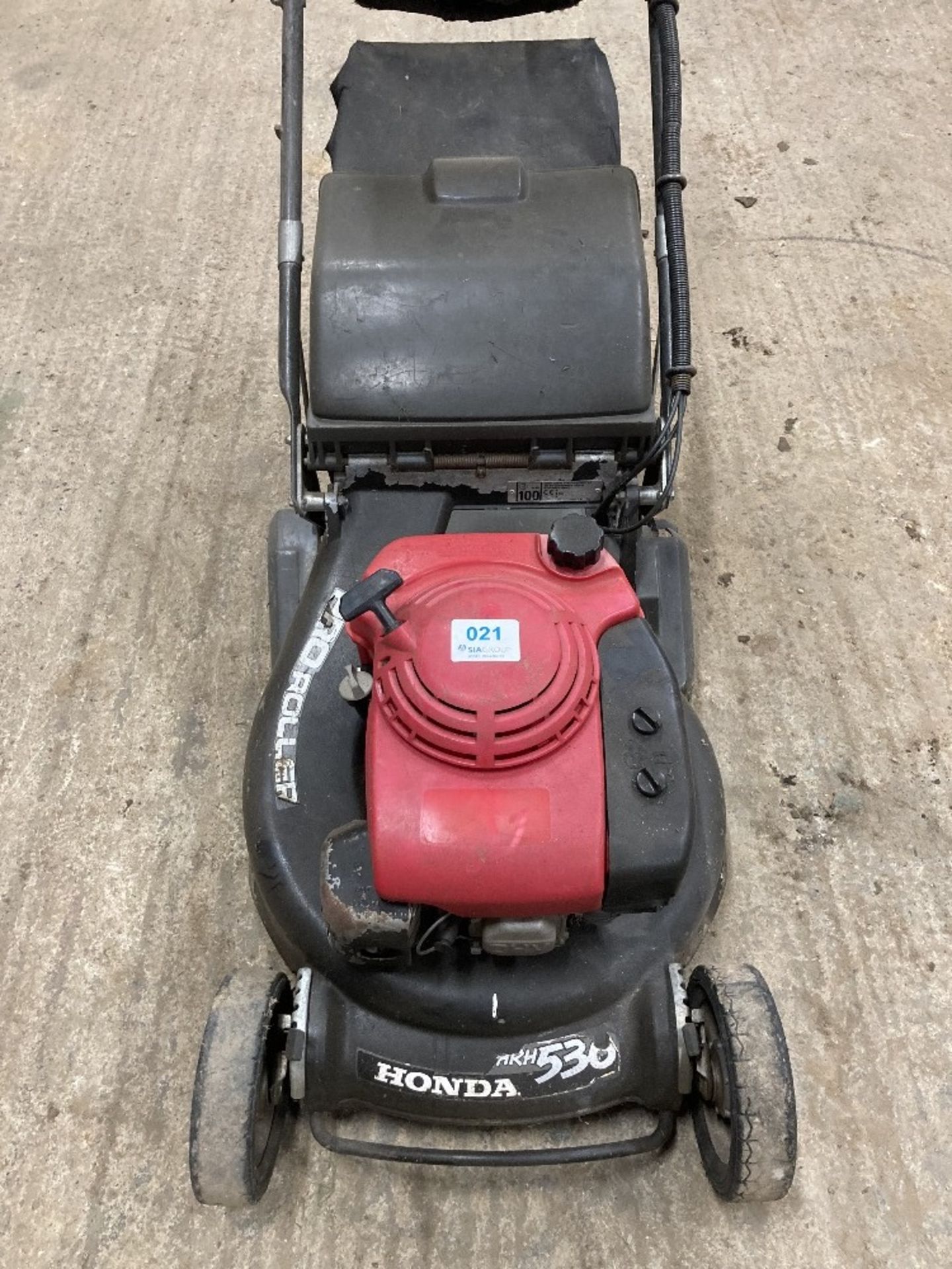 Honda HRH536 QXE Rotary Lawn Mower with Roller - Image 2 of 5